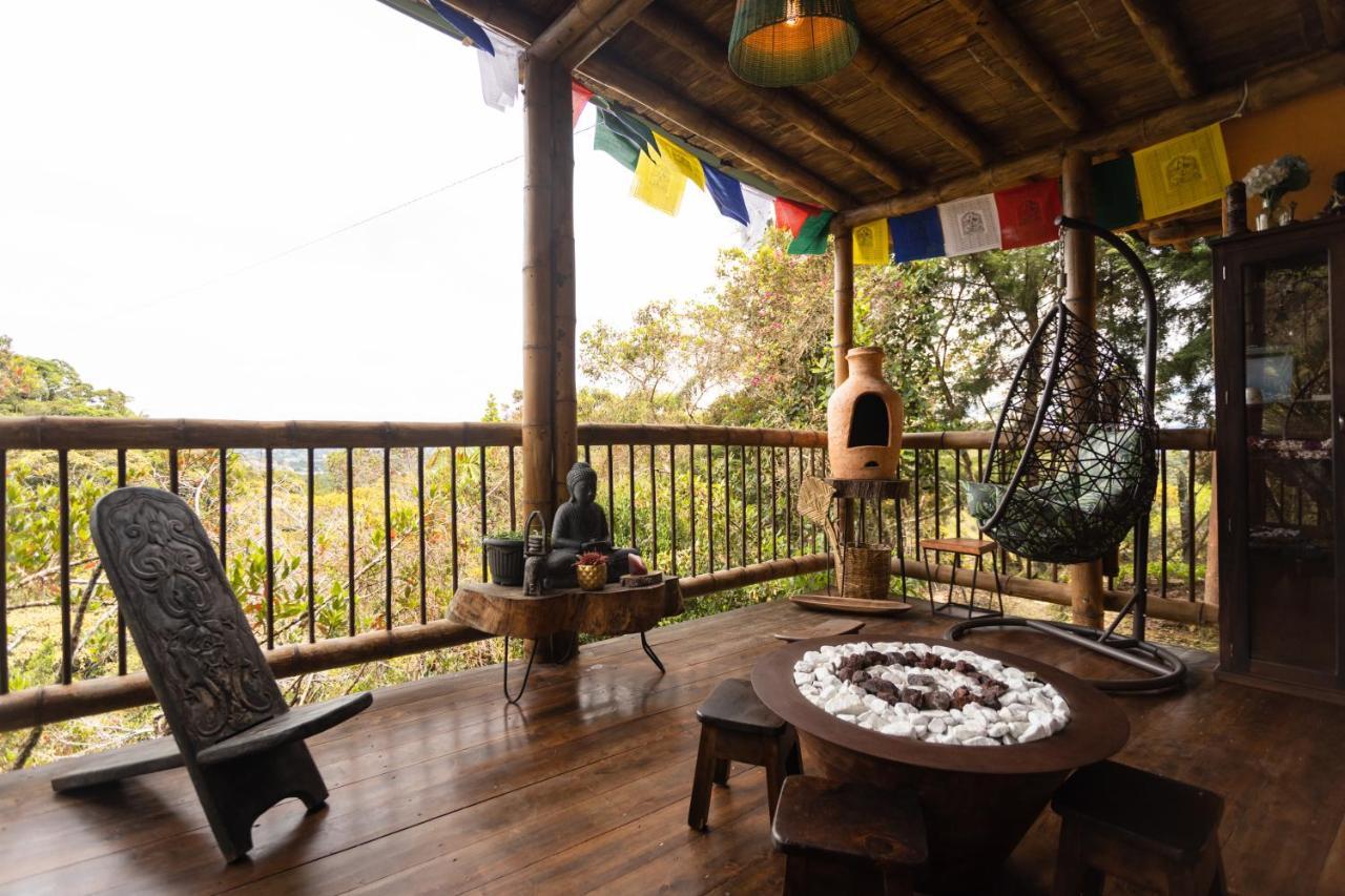 La Casa De Loto Retreat กัวตาเป ภายนอก รูปภาพ